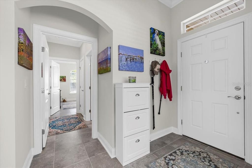 合同活跃: $429,900 (2 贝兹, 2 浴室, 1760 平方英尺)