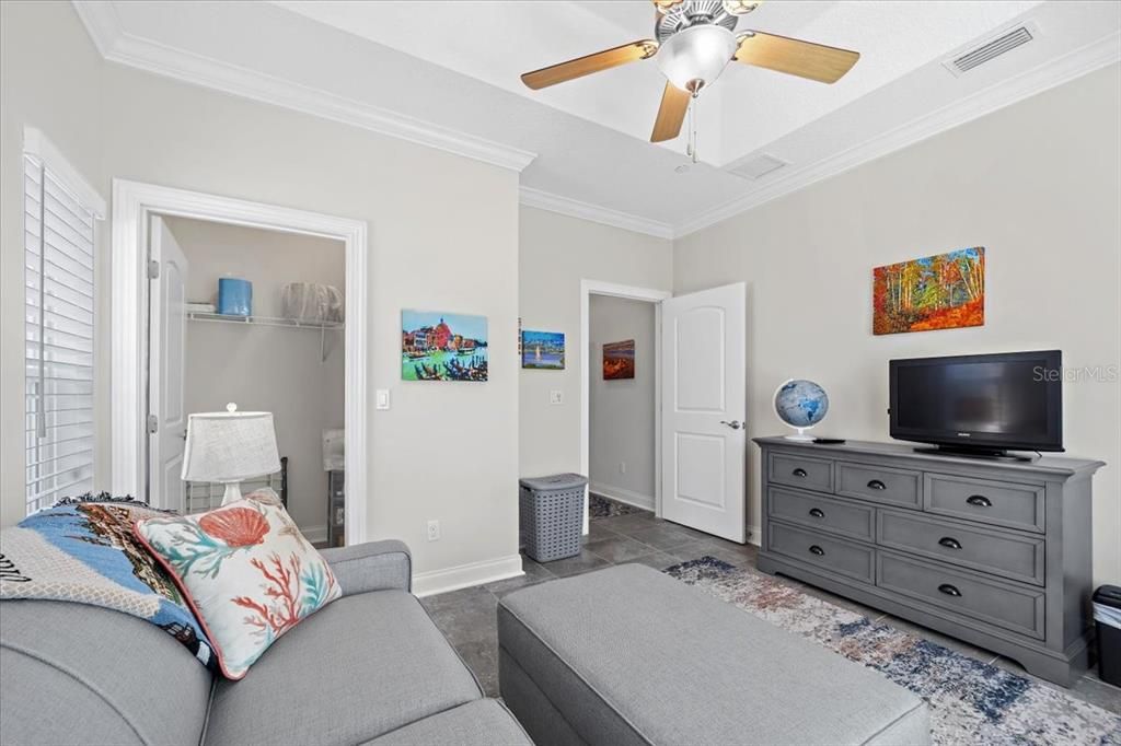 合同活跃: $429,900 (2 贝兹, 2 浴室, 1760 平方英尺)