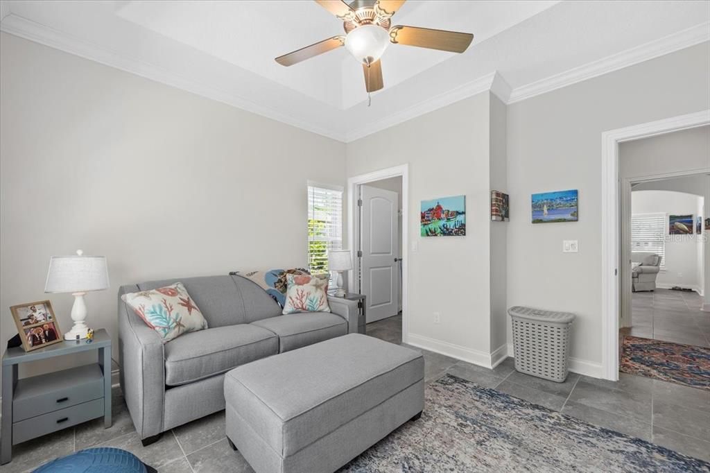 合同活跃: $429,900 (2 贝兹, 2 浴室, 1760 平方英尺)