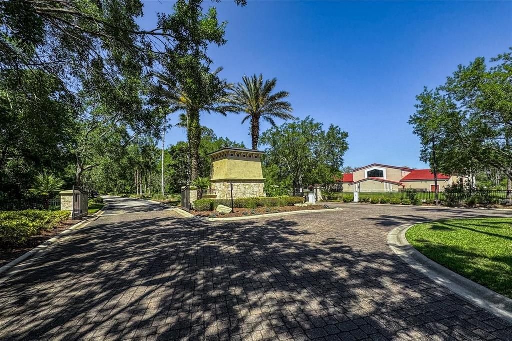 合同活跃: $429,900 (2 贝兹, 2 浴室, 1760 平方英尺)