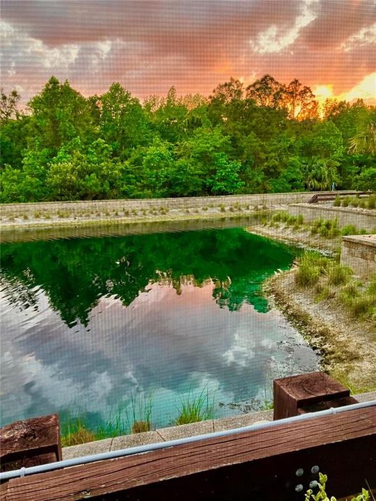 合同活跃: $429,900 (2 贝兹, 2 浴室, 1760 平方英尺)