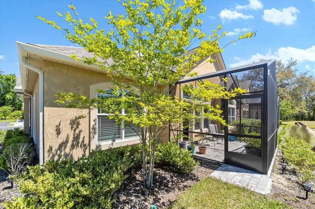 合同活跃: $429,900 (2 贝兹, 2 浴室, 1760 平方英尺)