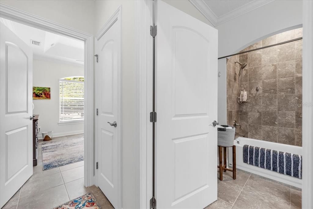 合同活跃: $429,900 (2 贝兹, 2 浴室, 1760 平方英尺)