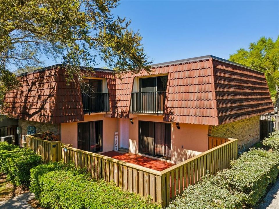 Recently Sold: $278,900 (2 beds, 2 baths, 1344 Square Feet)