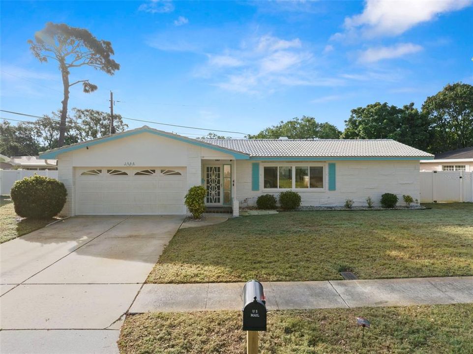 1305 Whispering Pines Dr