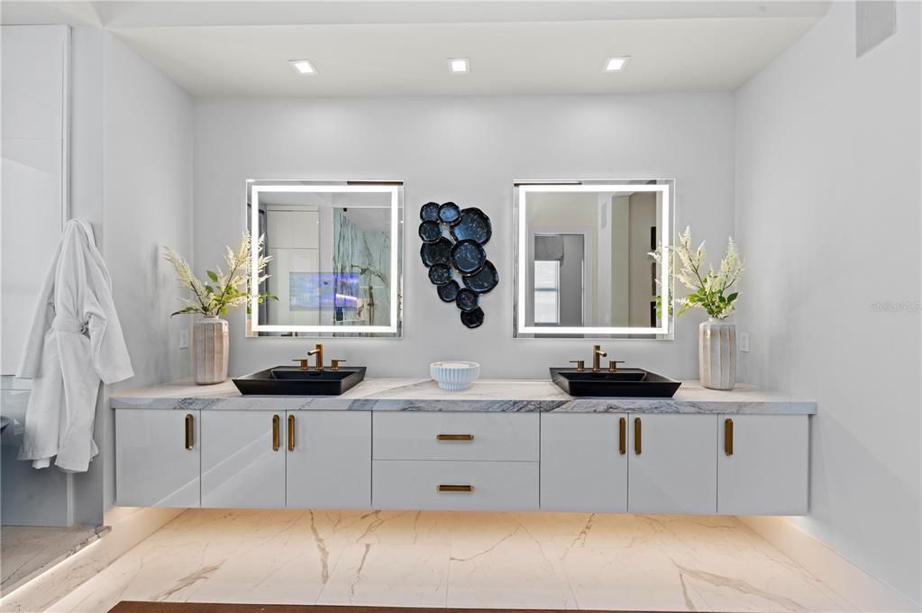 For Sale: $3,449,900 (3 beds, 4 baths, 3289 Square Feet)