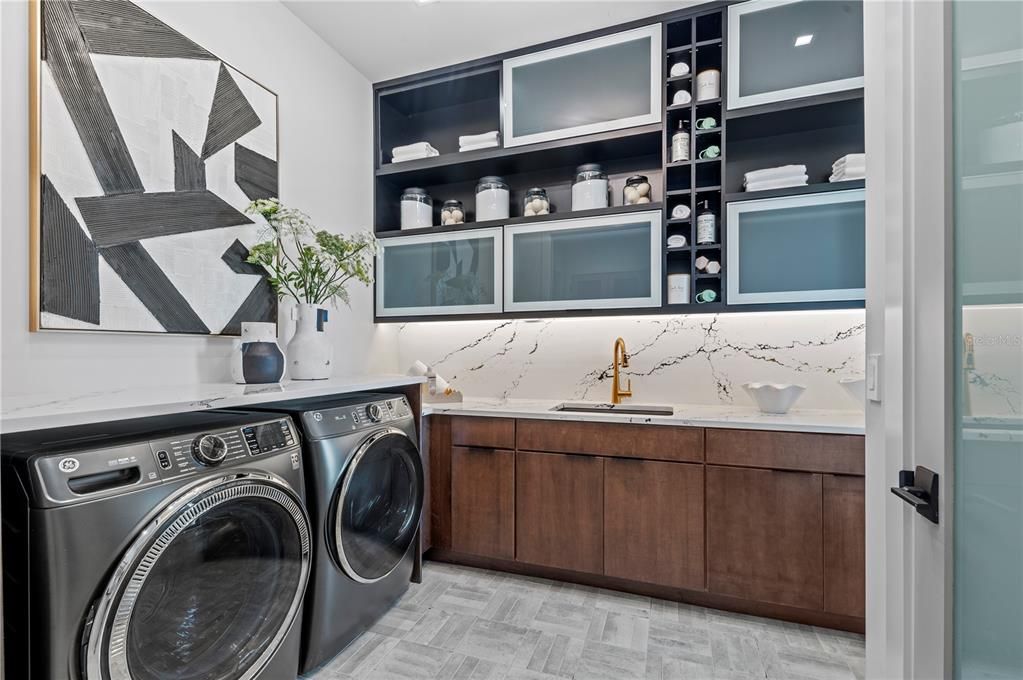 For Sale: $3,449,900 (3 beds, 4 baths, 3289 Square Feet)