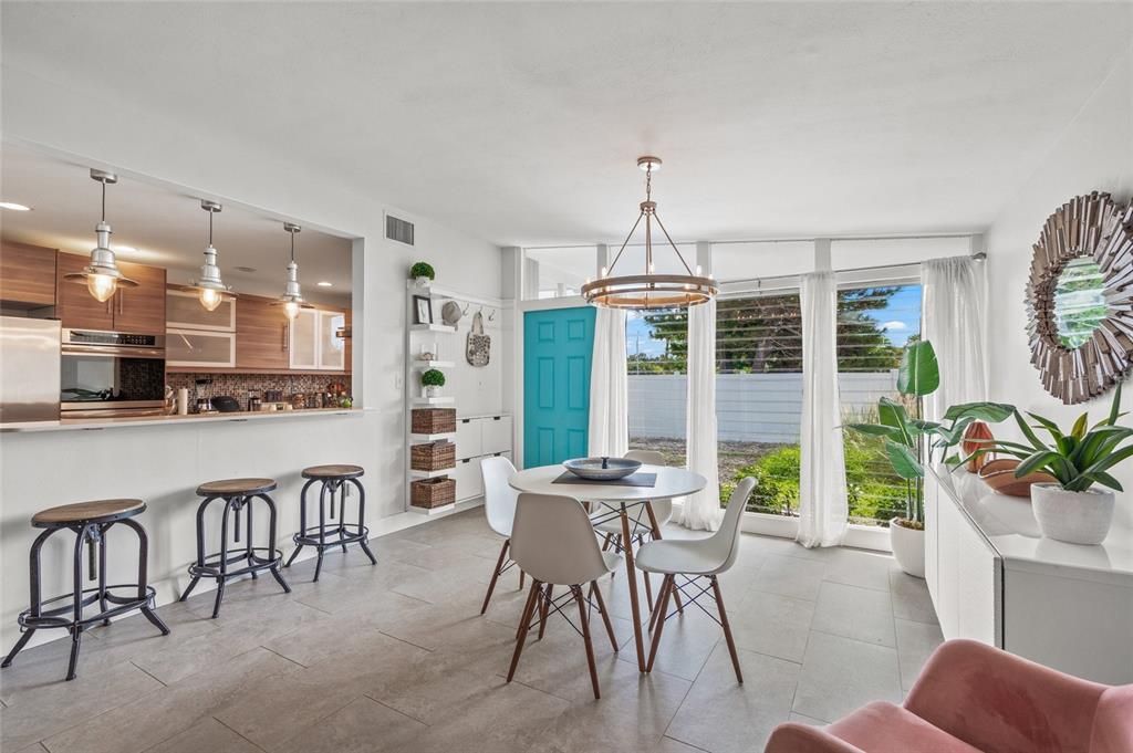 For Sale: $560,000 (2 beds, 2 baths, 1492 Square Feet)