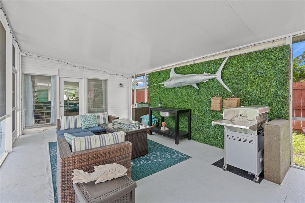 For Sale: $560,000 (2 beds, 2 baths, 1492 Square Feet)