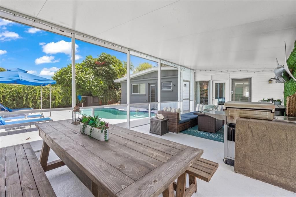 For Sale: $560,000 (2 beds, 2 baths, 1492 Square Feet)