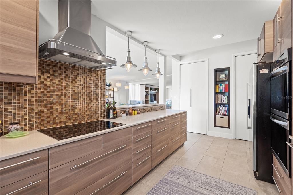 For Sale: $560,000 (2 beds, 2 baths, 1492 Square Feet)