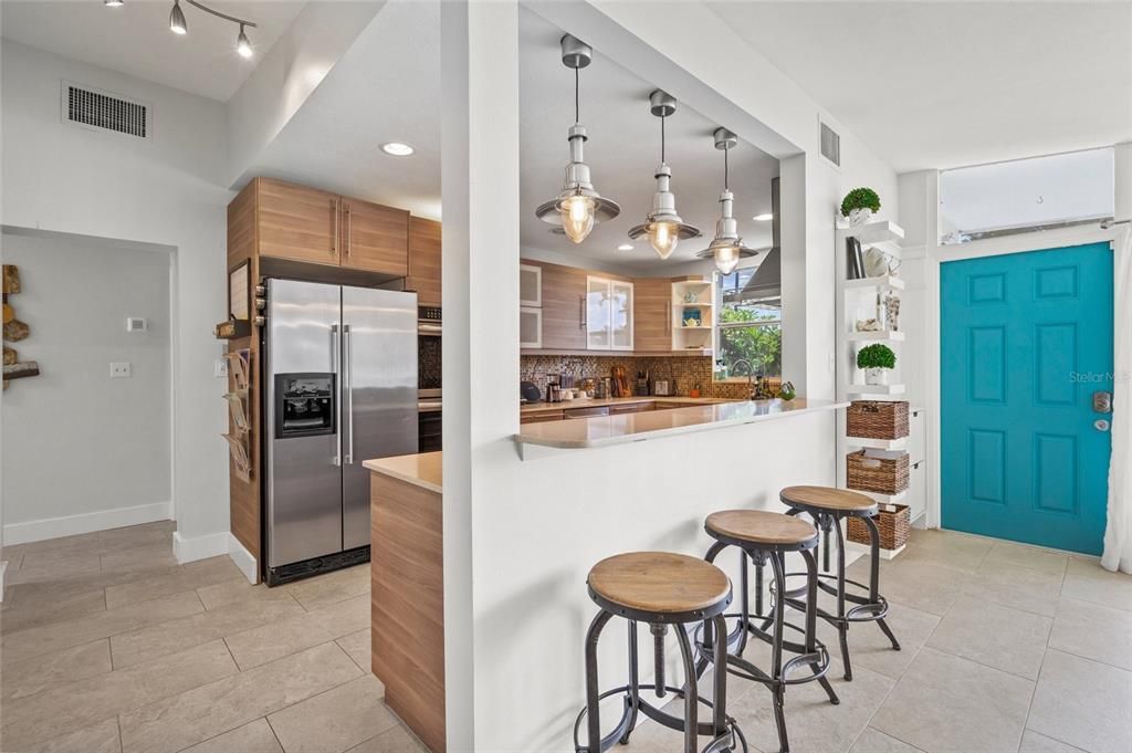 For Sale: $560,000 (2 beds, 2 baths, 1492 Square Feet)