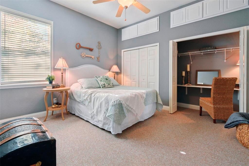 For Sale: $950,000 (4 beds, 4 baths, 3660 Square Feet)