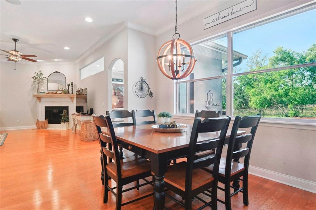 For Sale: $950,000 (4 beds, 4 baths, 3660 Square Feet)