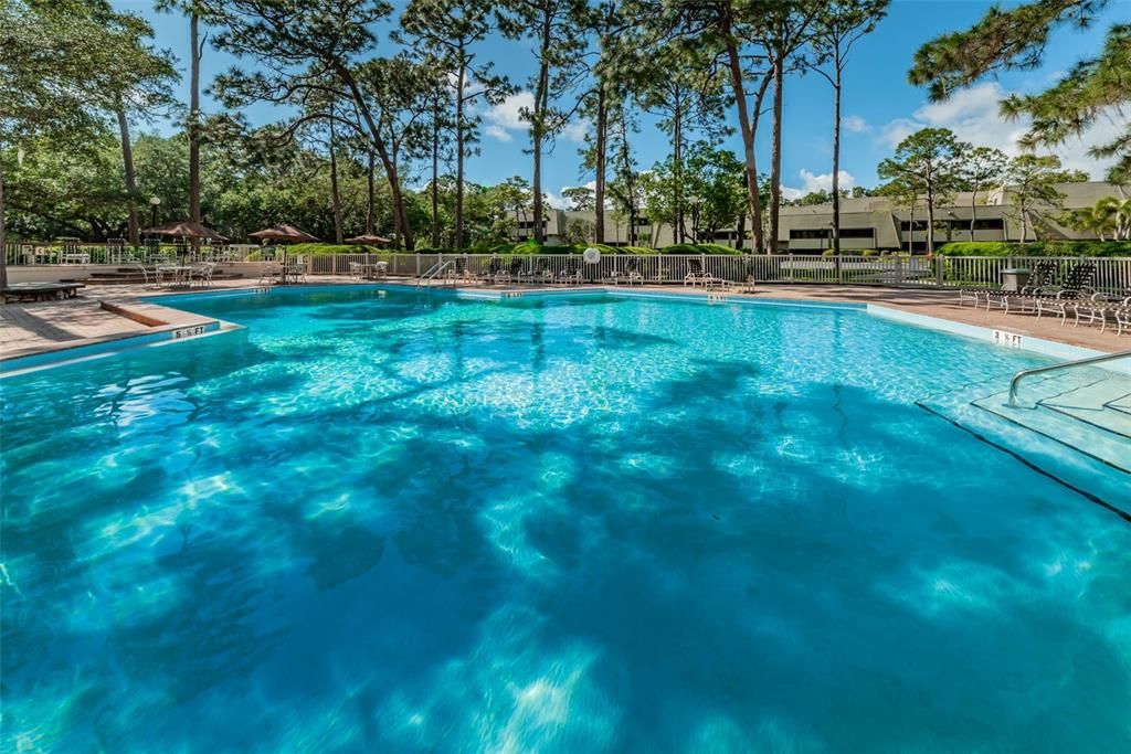 For Sale: $219,900 (1 beds, 1 baths, 825 Square Feet)