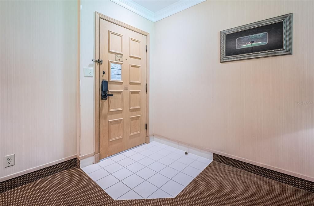 For Sale: $219,900 (1 beds, 1 baths, 825 Square Feet)