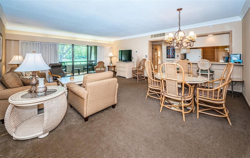 For Sale: $219,900 (1 beds, 1 baths, 825 Square Feet)