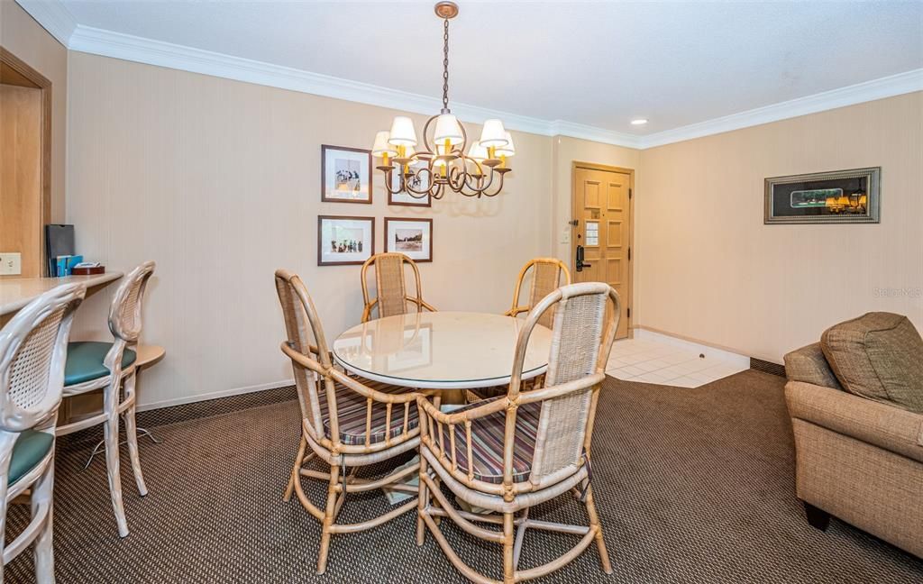 For Sale: $219,900 (1 beds, 1 baths, 825 Square Feet)