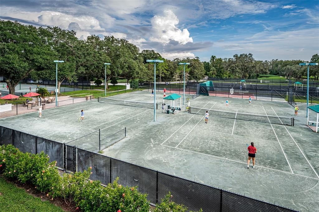 For Sale: $219,900 (1 beds, 1 baths, 825 Square Feet)