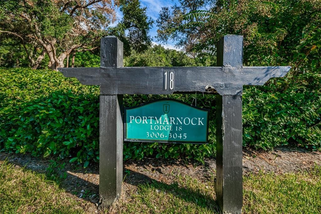 For Sale: $219,900 (1 beds, 1 baths, 825 Square Feet)