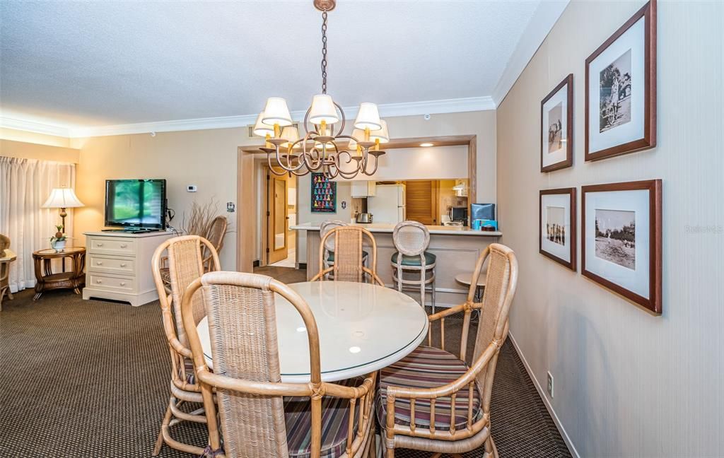 For Sale: $219,900 (1 beds, 1 baths, 825 Square Feet)