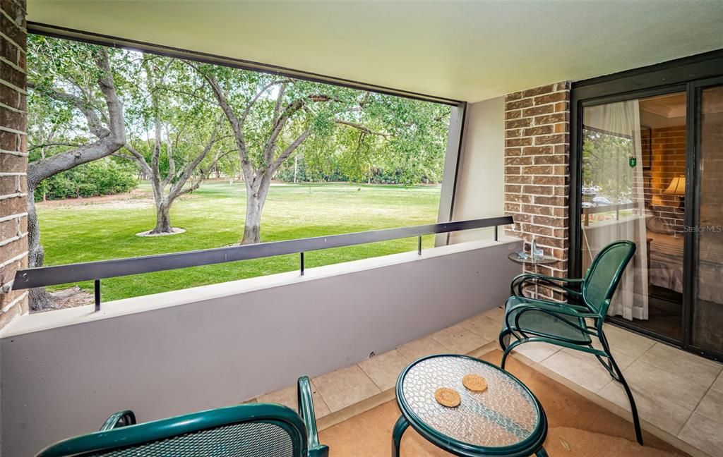 For Sale: $219,900 (1 beds, 1 baths, 825 Square Feet)