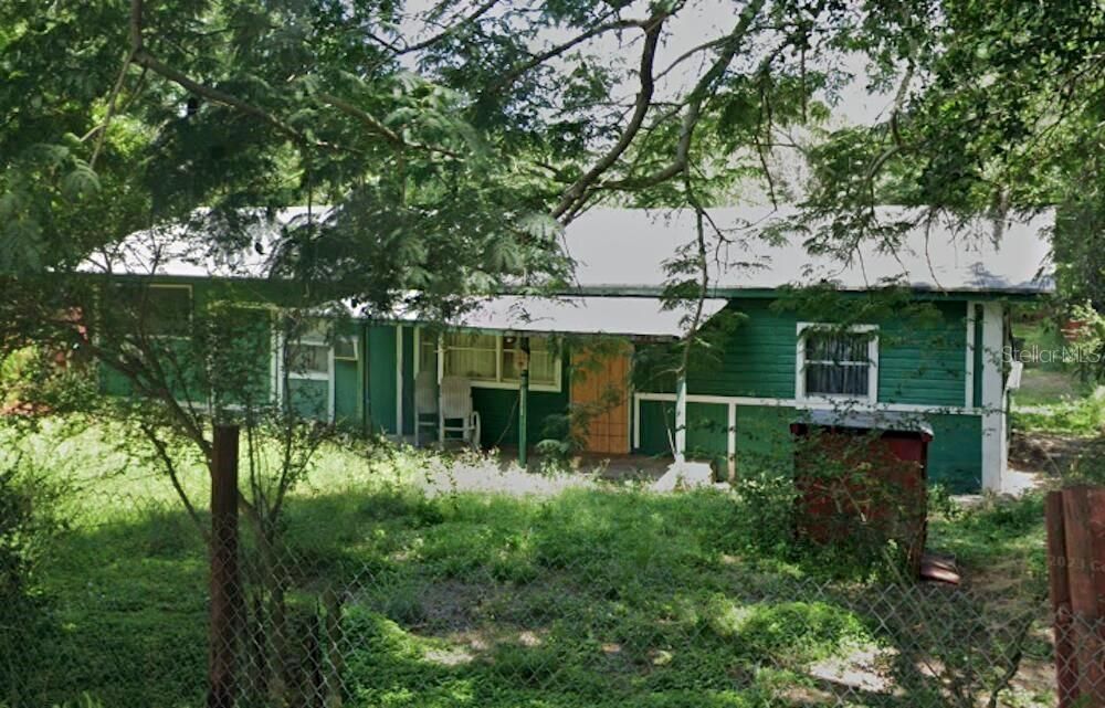 Recently Sold: $85,000 (3 beds, 2 baths, 1472 Square Feet)