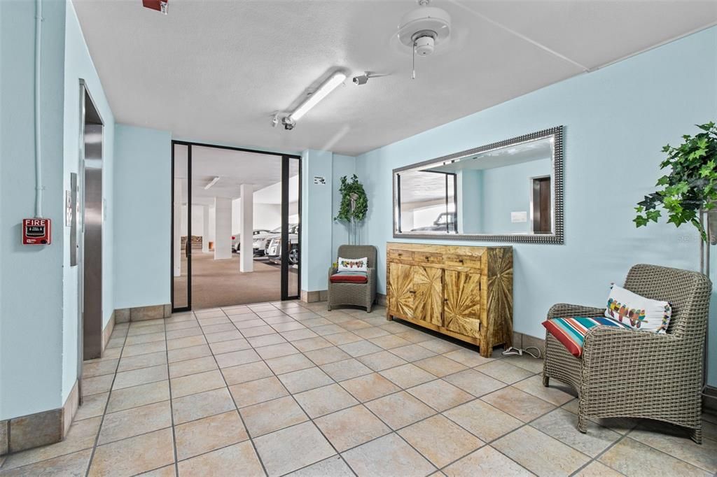 For Sale: $229,000 (2 beds, 2 baths, 1300 Square Feet)