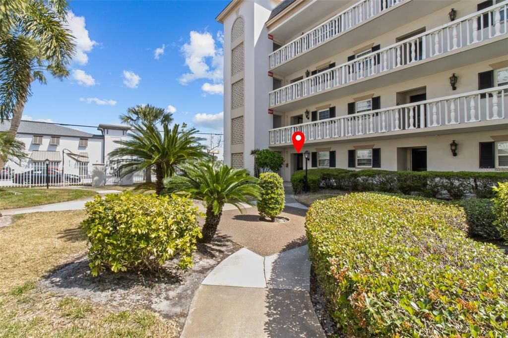 For Sale: $229,000 (2 beds, 2 baths, 1300 Square Feet)