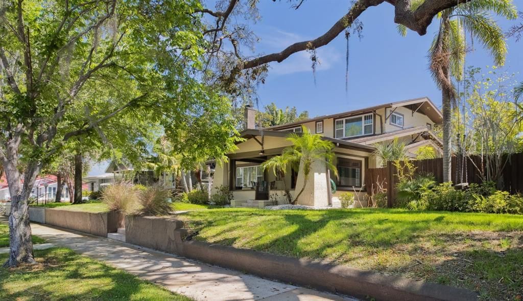 Vendido Recientemente: $675,000 (3 camas, 2 baños, 2112 Pies cuadrados)