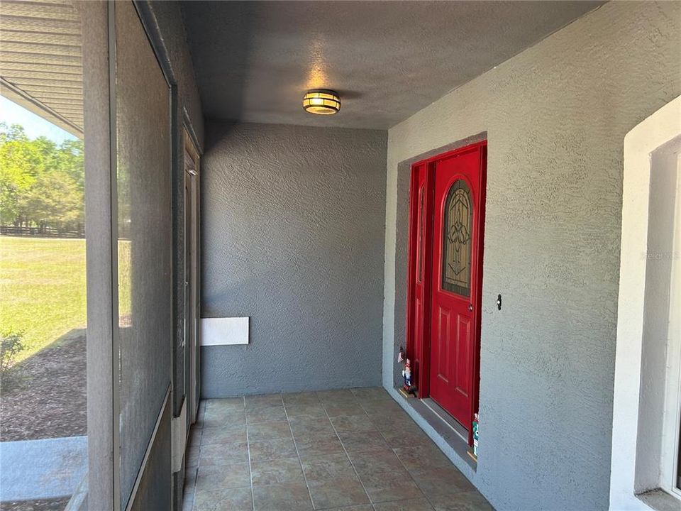 合同活跃: $525,000 (5 贝兹, 3 浴室, 3308 平方英尺)