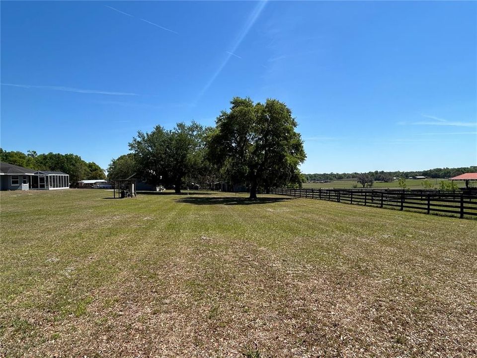 合同活跃: $525,000 (5 贝兹, 3 浴室, 3308 平方英尺)