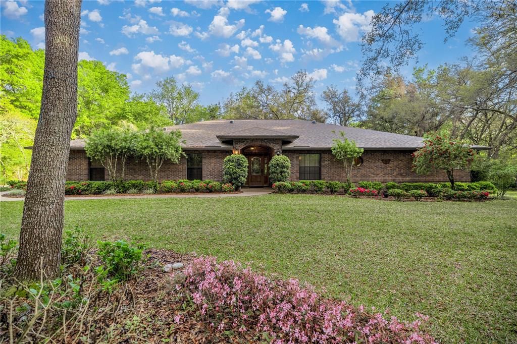 Recently Sold: $749,999 (4 beds, 2 baths, 2766 Square Feet)