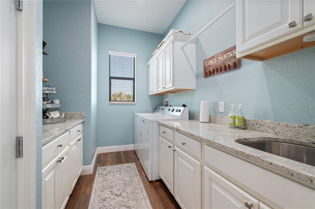 待售: $1,099,499 (3 贝兹, 2 浴室, 2359 平方英尺)