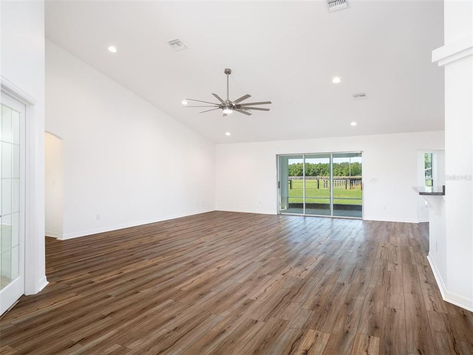 En Venta: $3,715,000 (3 camas, 2 baños, 2453 Pies cuadrados)