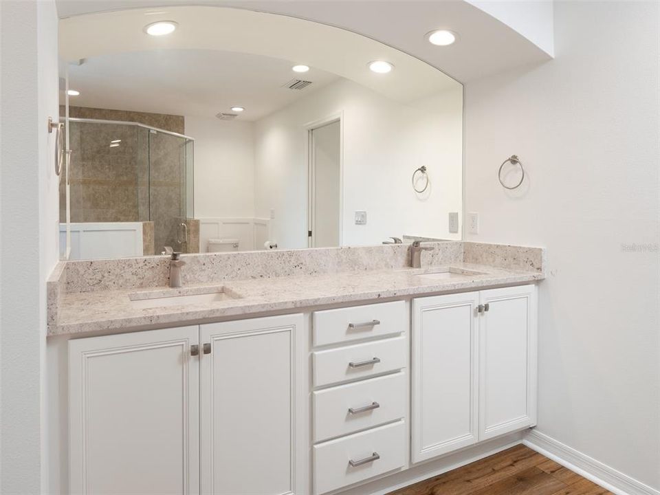 En Venta: $3,715,000 (3 camas, 2 baños, 2453 Pies cuadrados)