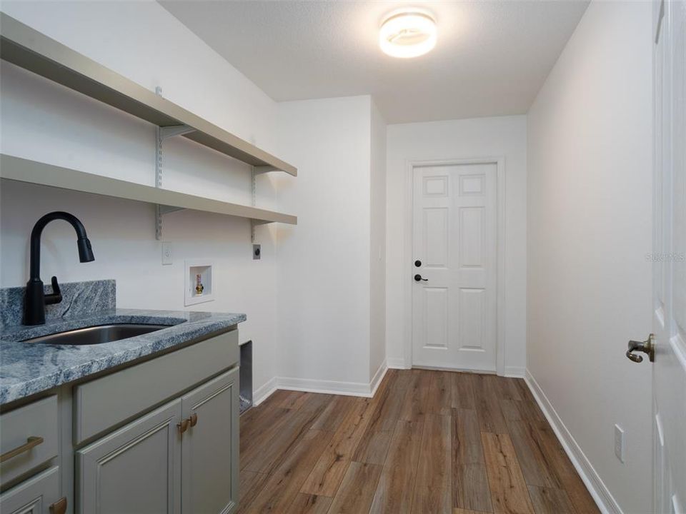 En Venta: $3,715,000 (3 camas, 2 baños, 2453 Pies cuadrados)