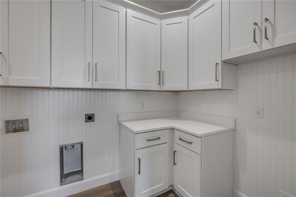 На продажу: $1,383,000 (4 спален, 4 ванн, 2500 Квадратных фут)