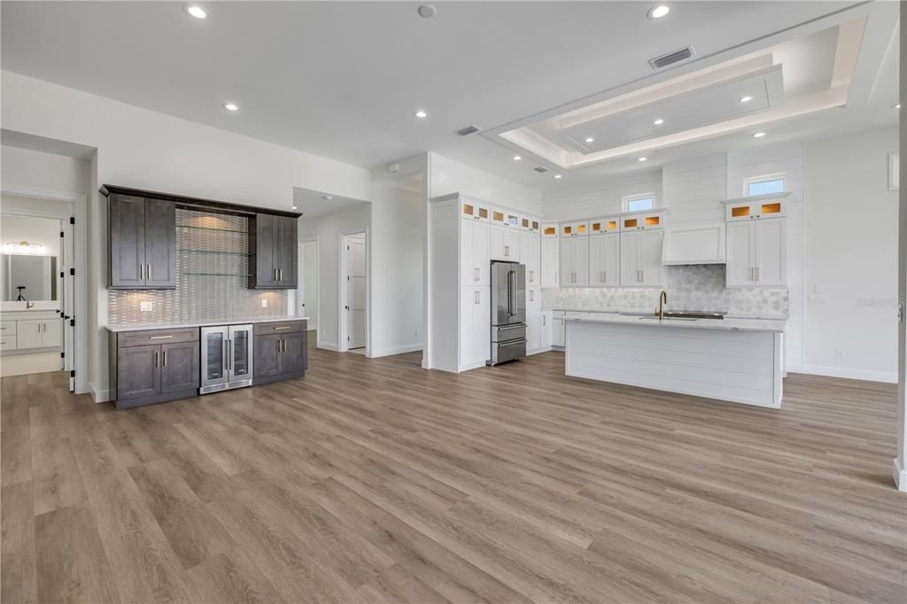 На продажу: $1,383,000 (4 спален, 4 ванн, 2500 Квадратных фут)