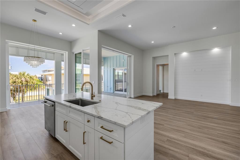 На продажу: $1,383,000 (4 спален, 4 ванн, 2500 Квадратных фут)