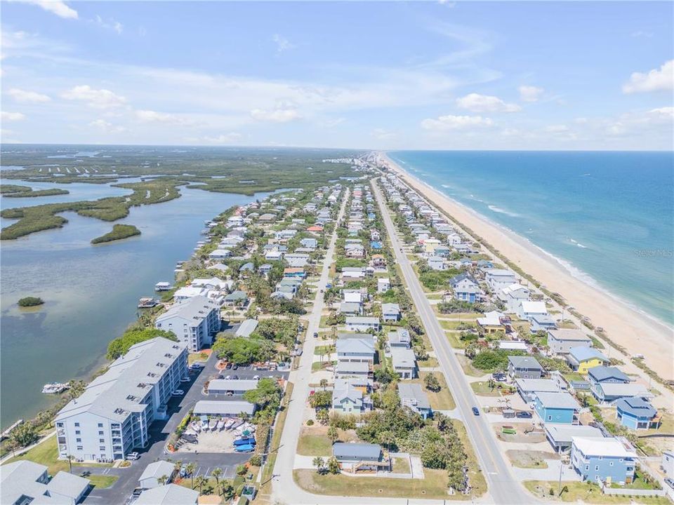 На продажу: $1,383,000 (4 спален, 4 ванн, 2500 Квадратных фут)