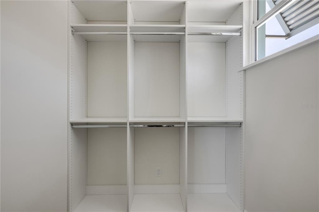 На продажу: $1,383,000 (4 спален, 4 ванн, 2500 Квадратных фут)