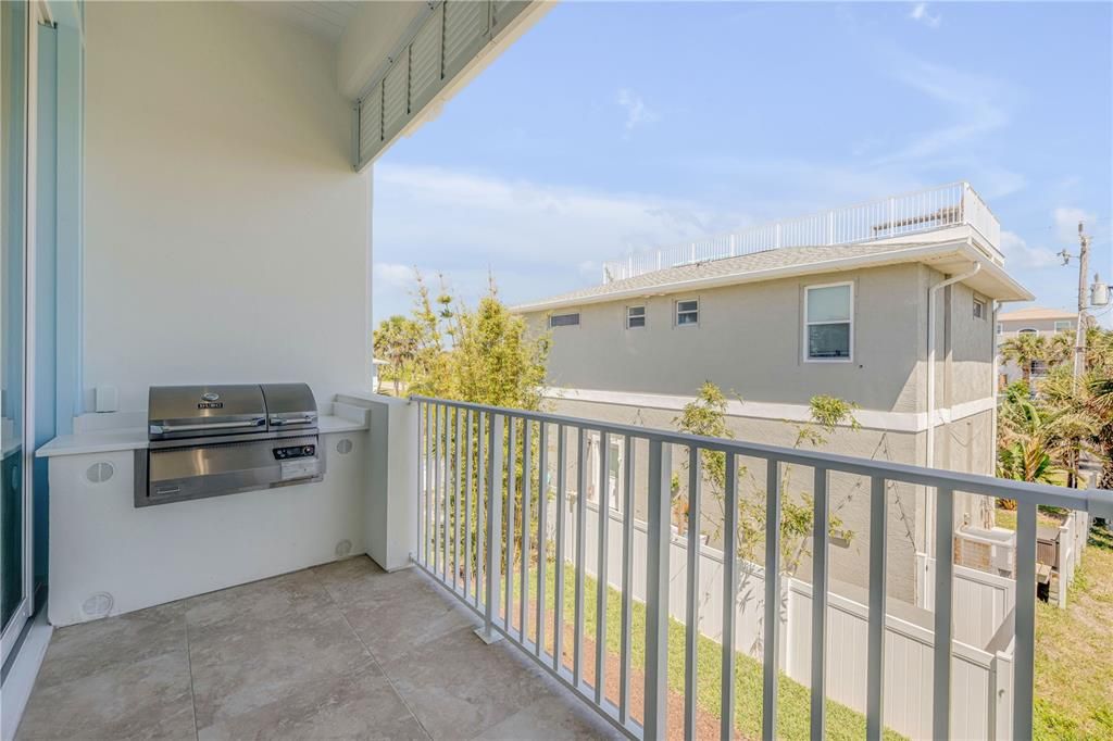 На продажу: $1,383,000 (4 спален, 4 ванн, 2500 Квадратных фут)