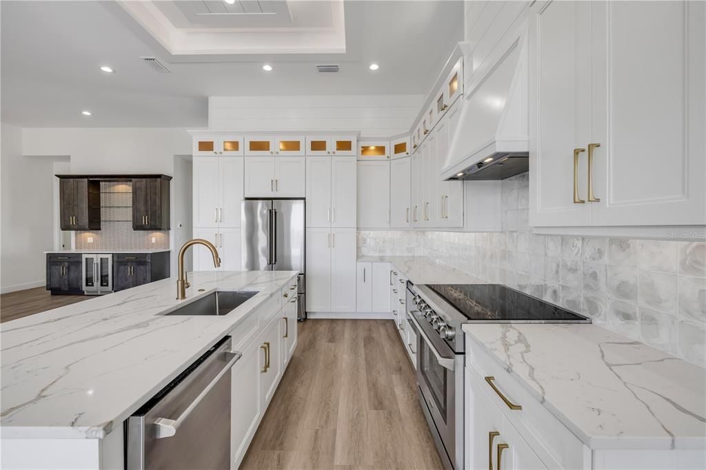 На продажу: $1,383,000 (4 спален, 4 ванн, 2500 Квадратных фут)