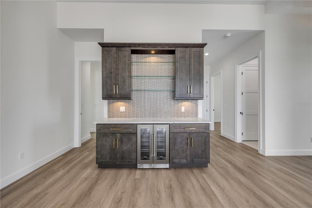 На продажу: $1,383,000 (4 спален, 4 ванн, 2500 Квадратных фут)