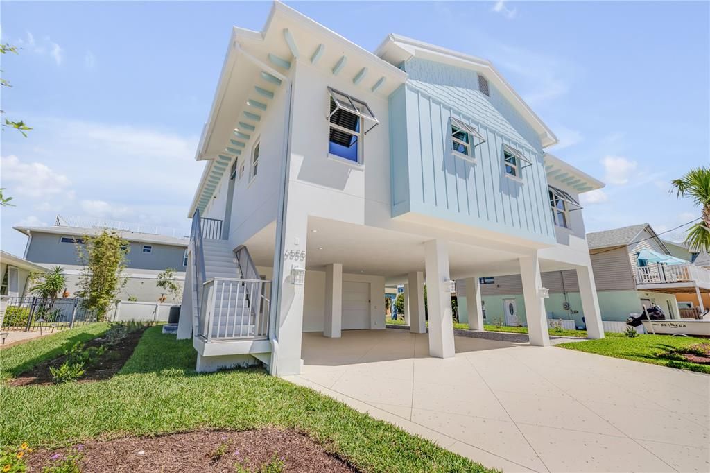 На продажу: $1,383,000 (4 спален, 4 ванн, 2500 Квадратных фут)