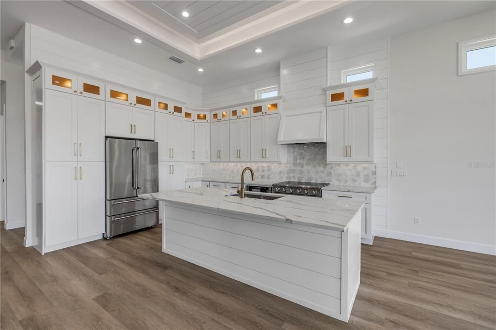 На продажу: $1,383,000 (4 спален, 4 ванн, 2500 Квадратных фут)