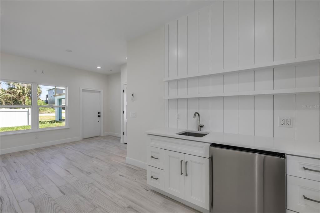 На продажу: $1,383,000 (4 спален, 4 ванн, 2500 Квадратных фут)