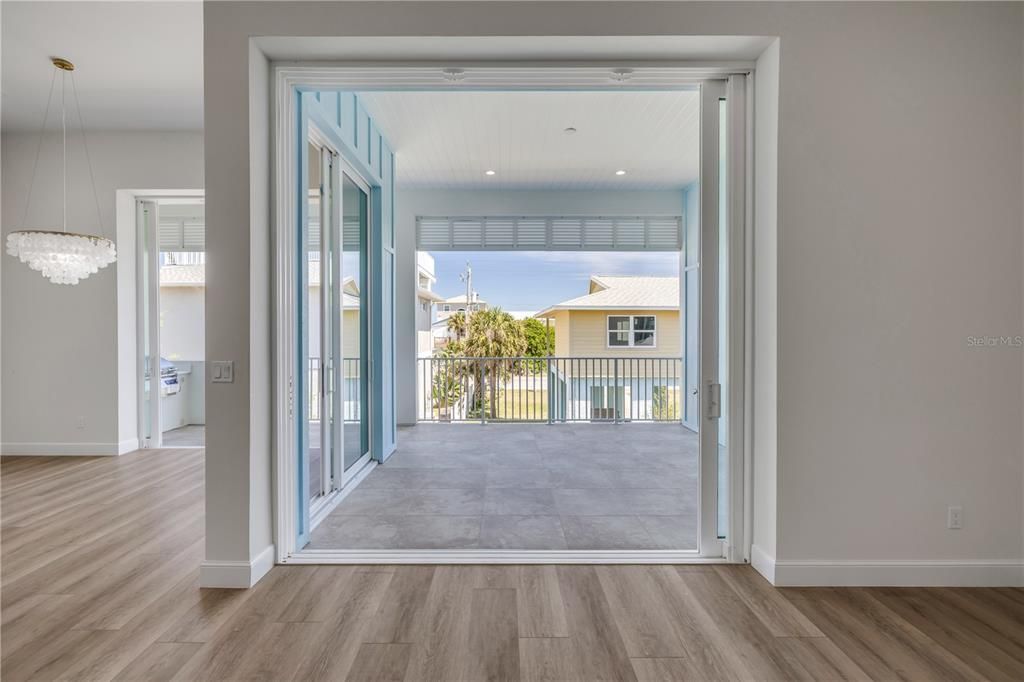 На продажу: $1,383,000 (4 спален, 4 ванн, 2500 Квадратных фут)