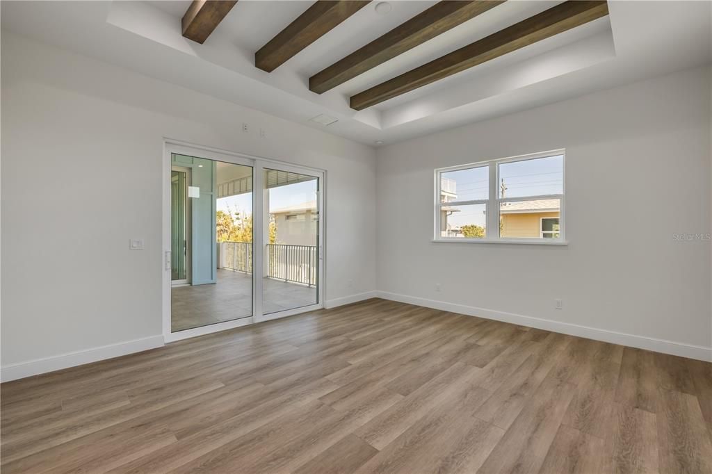 На продажу: $1,383,000 (4 спален, 4 ванн, 2500 Квадратных фут)